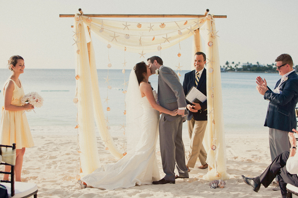 beach weddings bahamas