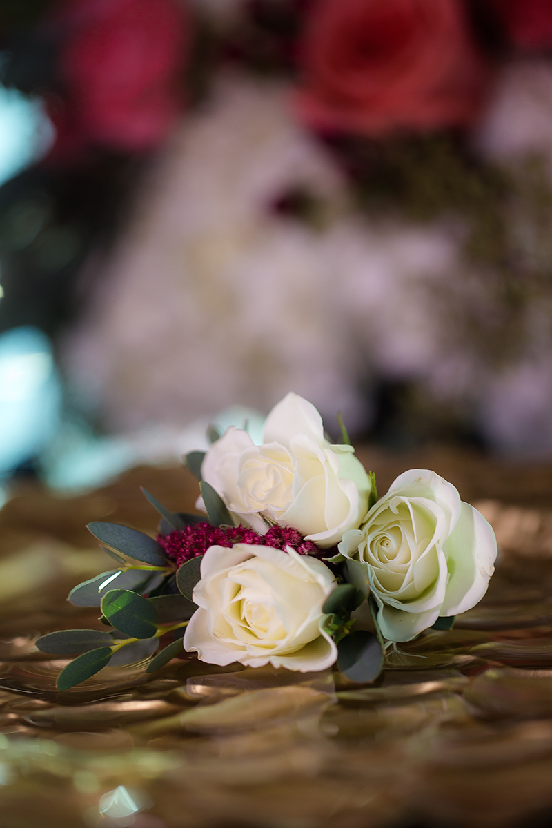 white-wedding-flowers