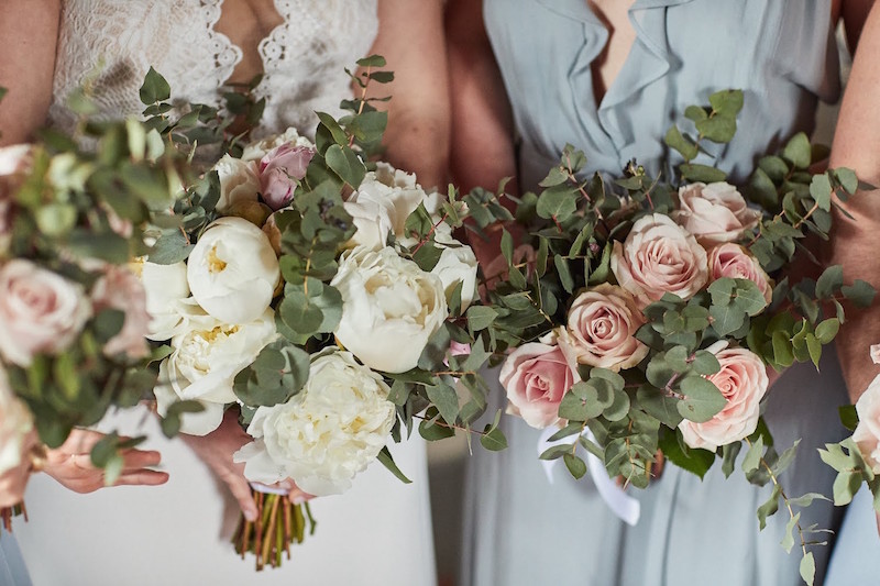 italian-villa-destination-wedding-bouquets